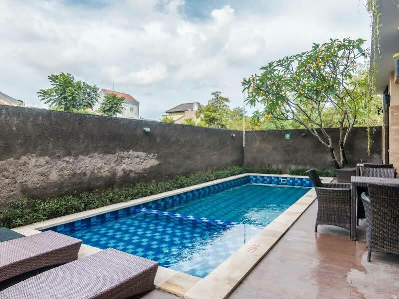 Zen Rooms Basic Jimbaran Taman Mulia Kültér fotó