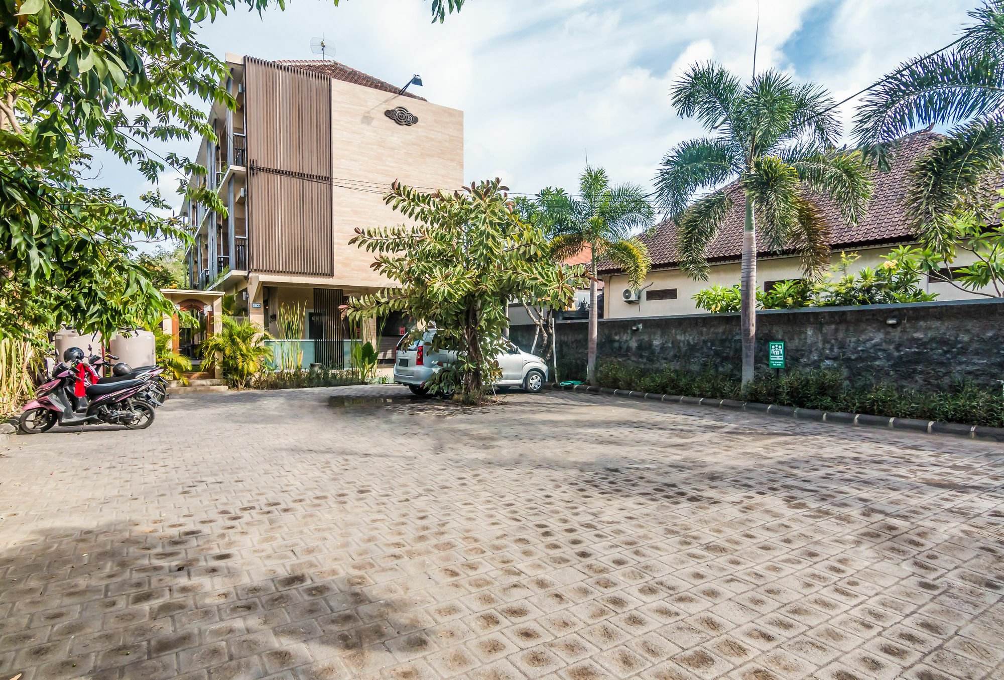 Zen Rooms Basic Jimbaran Taman Mulia Kültér fotó